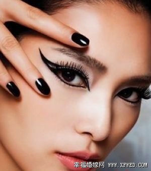 性感妩媚的新娘猫眼妆教程 诠释诱惑火辣神秘之美