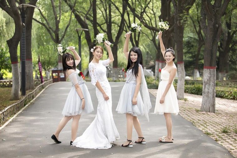 对婚礼新人的祝福语高端大气