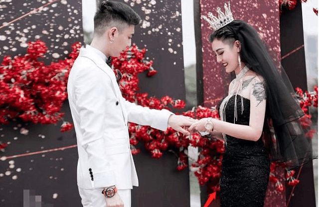 个性黑色婚纱照图片大全