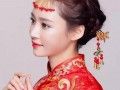 穿秀禾服怎么样选发型 盘发演绎中式复古风