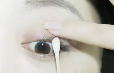 眼妆怎么卸洁净