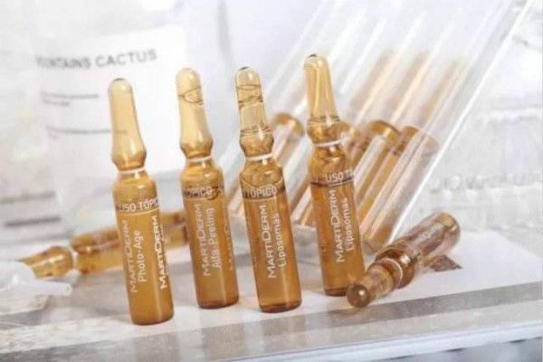 精华液的正确采用办法是哪种