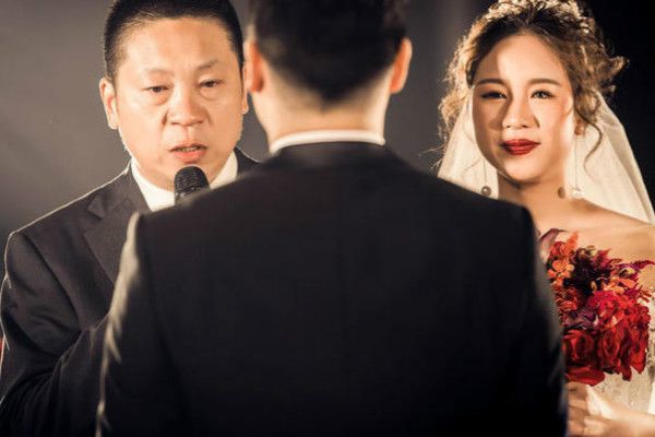 女儿婚礼父亲致词范文 送给最暖的“小棉袄”