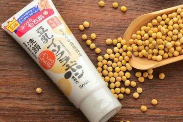 干性皮肤用什么洗面奶好