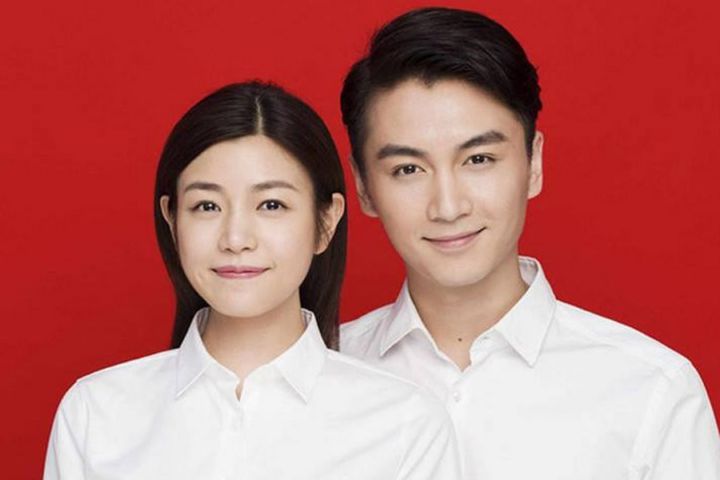 拍婚礼证照片穿什么有讲究吗