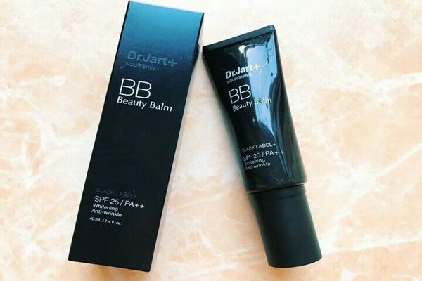 bb霜和粉底液能一起用吗