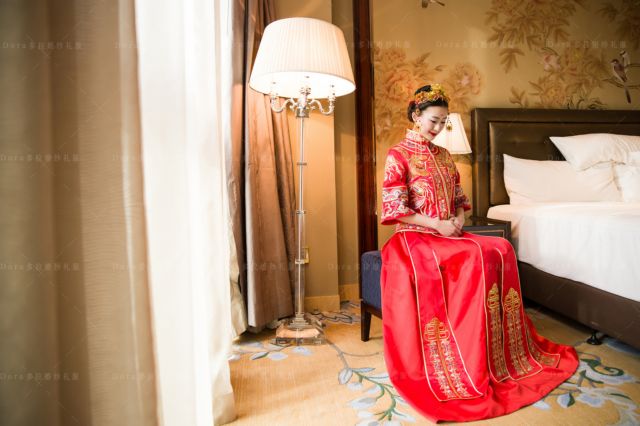 婚纱礼服 礼服出租 婚礼新娘跟妆 婚礼新娘跟拍