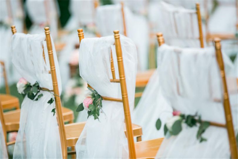 草坪结婚典礼场地布置策略