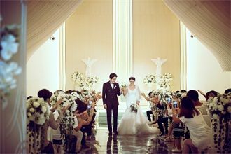 举办婚礼典礼时结婚典礼女方父亲致词的环节尤为重要