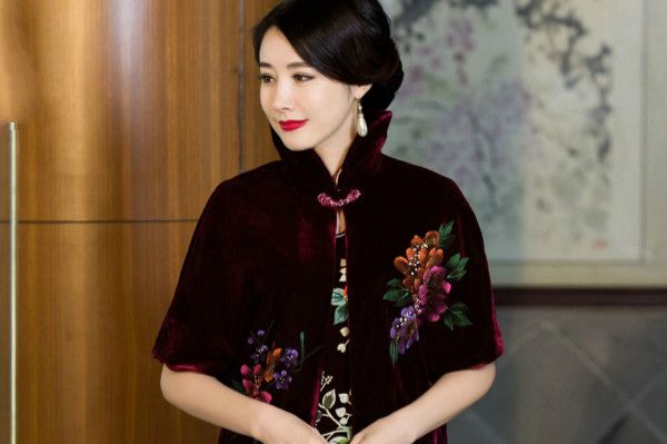 冬季儿子婚礼妈妈装推荐