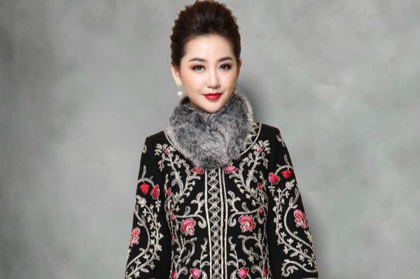 冬季儿子婚礼妈妈装推荐