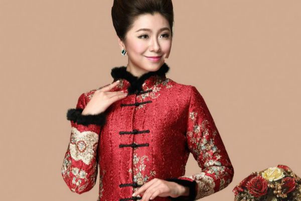 冬季儿子婚礼妈妈装推荐