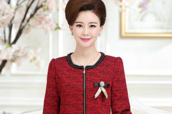 冬季儿子婚礼妈妈装推荐