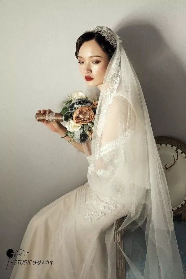 婚纱头饰造型图片大全